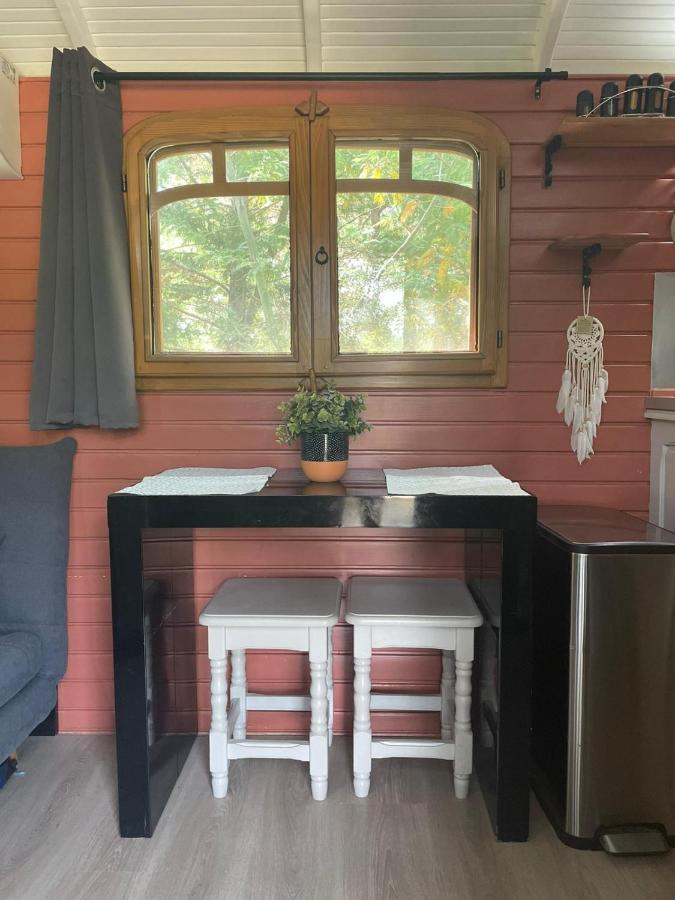 Гостевой дом Roulotte En Bois Sud France Le Soler Экстерьер фото