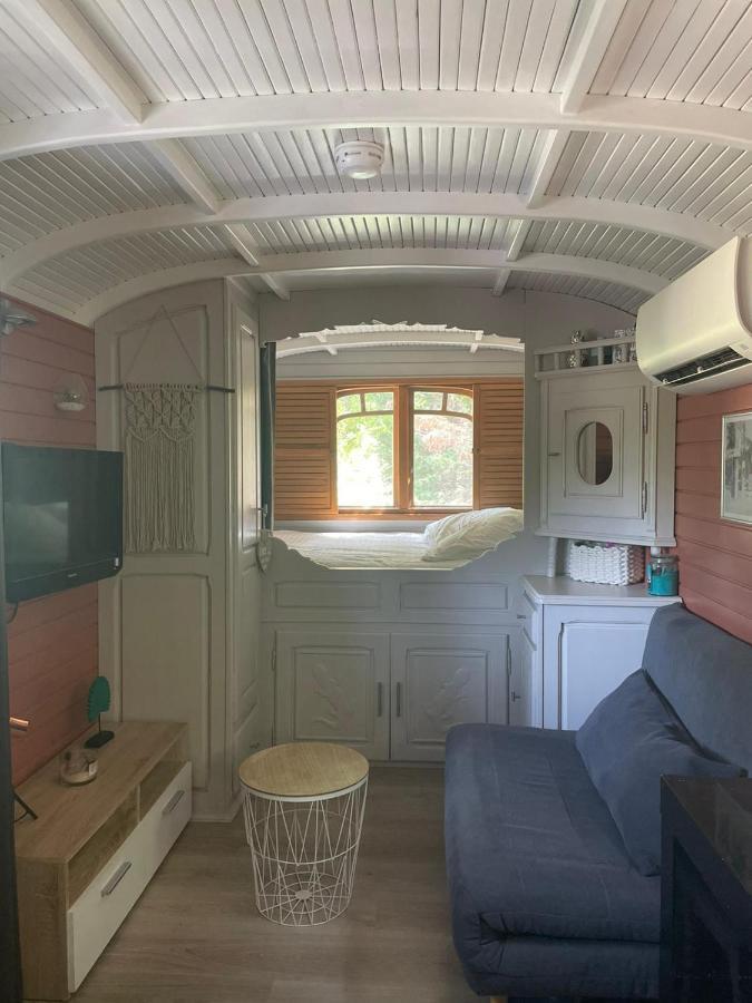 Гостевой дом Roulotte En Bois Sud France Le Soler Экстерьер фото