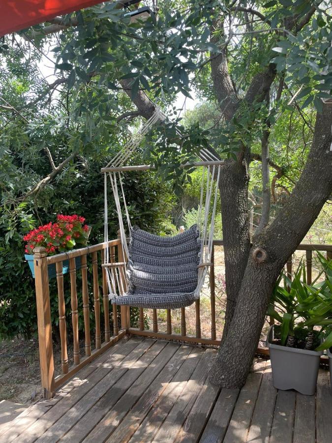 Гостевой дом Roulotte En Bois Sud France Le Soler Экстерьер фото
